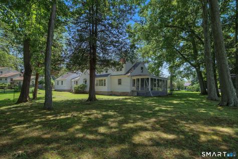 31 Pawson Road Branford CT 06405