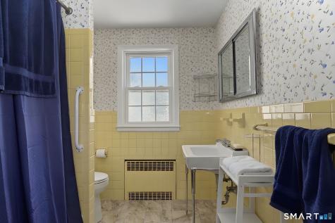 31 Pawson Road Branford CT 06405