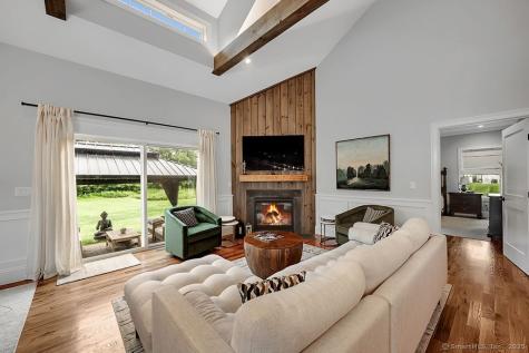 6 Strong Field Road Woodbury CT 06798