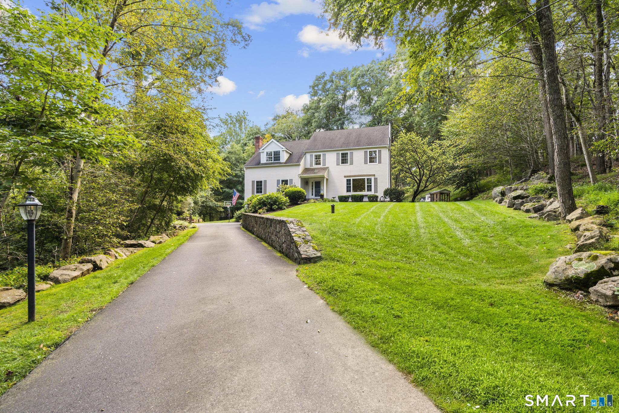 136 Flat Rock Drive Ridgefield CT 06877