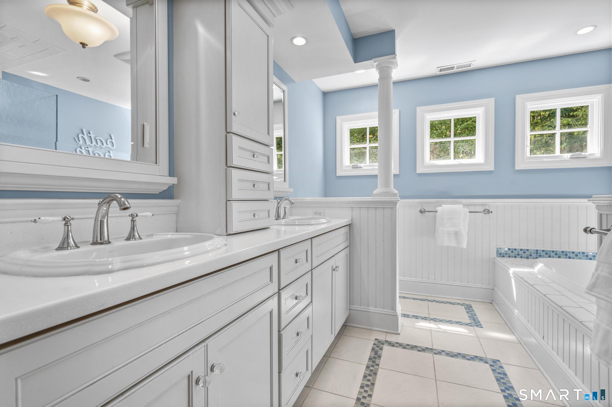 136 Flat Rock Drive Ridgefield CT 06877