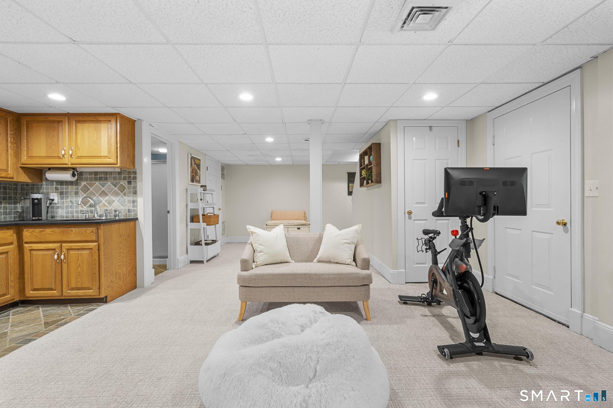136 Flat Rock Drive Ridgefield CT 06877