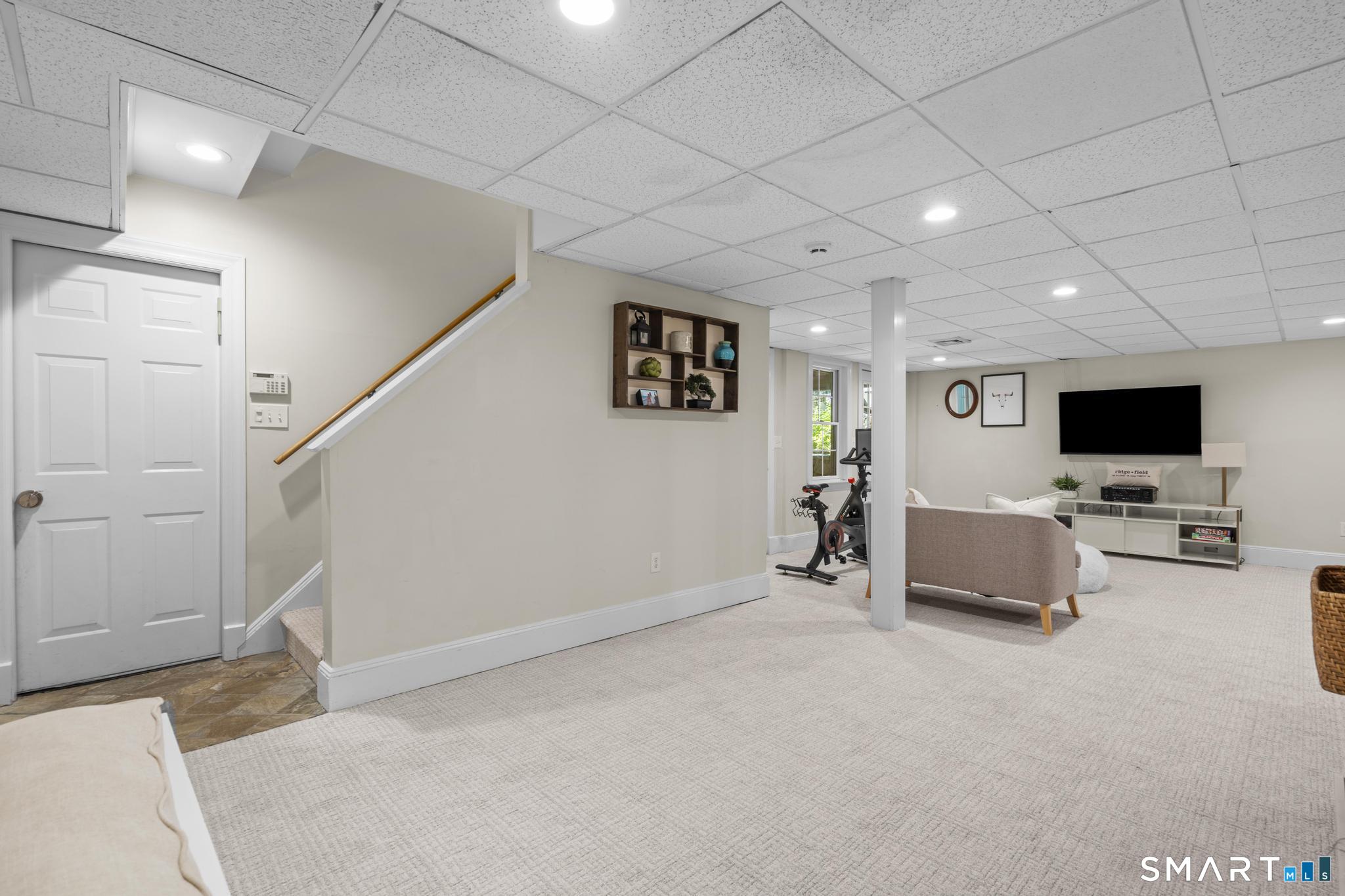 136 Flat Rock Drive Ridgefield CT 06877