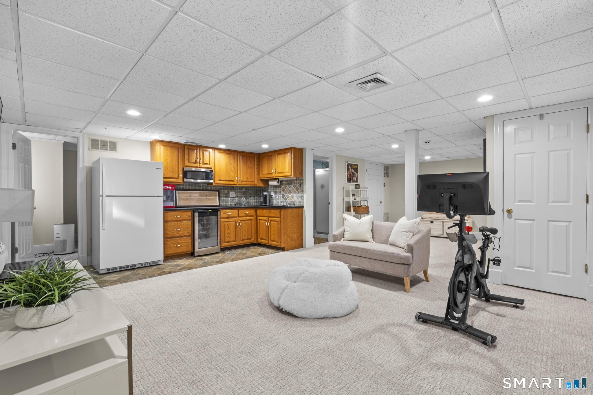 136 Flat Rock Drive Ridgefield CT 06877