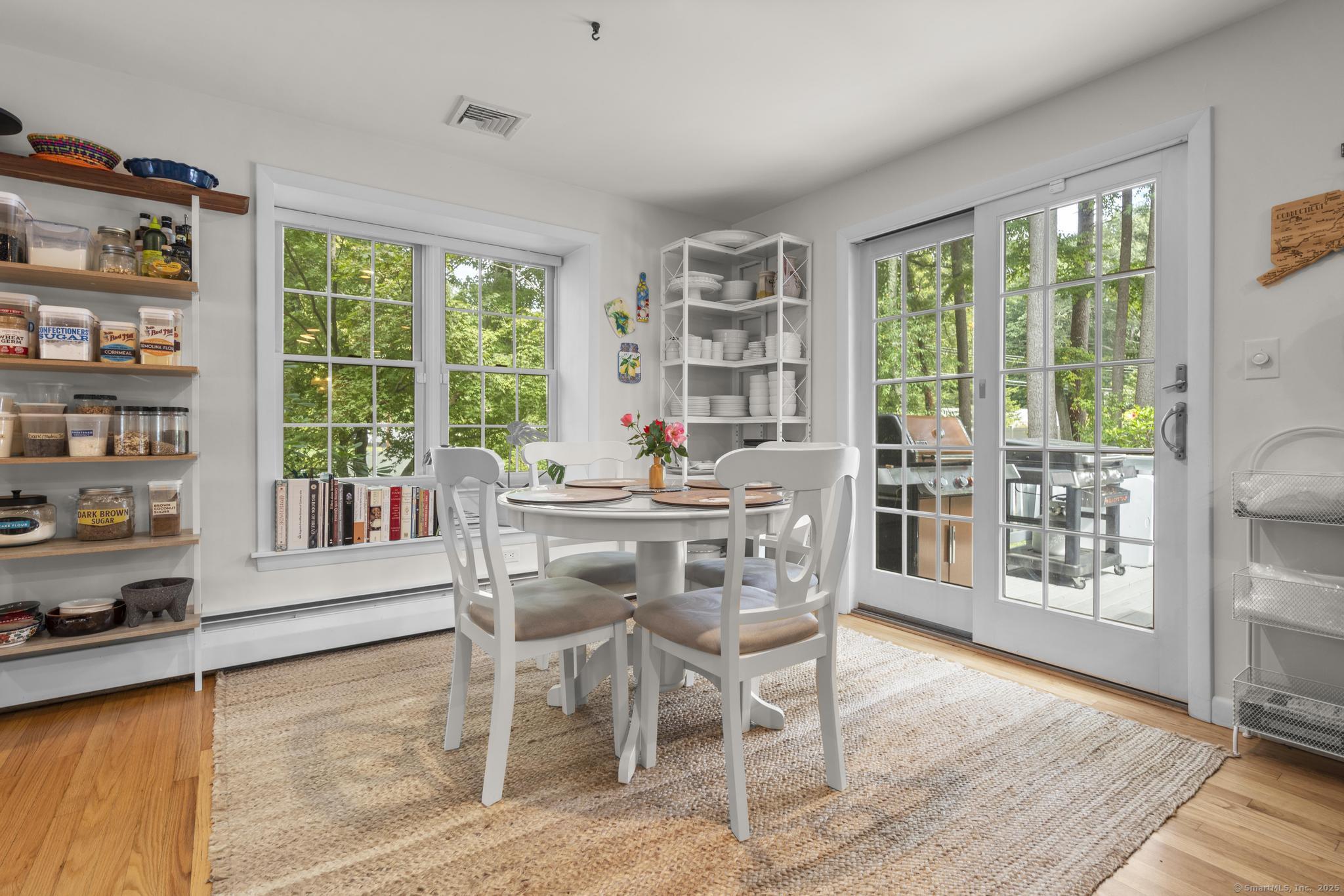 24 Saw Mill Lane Avon CT 06001