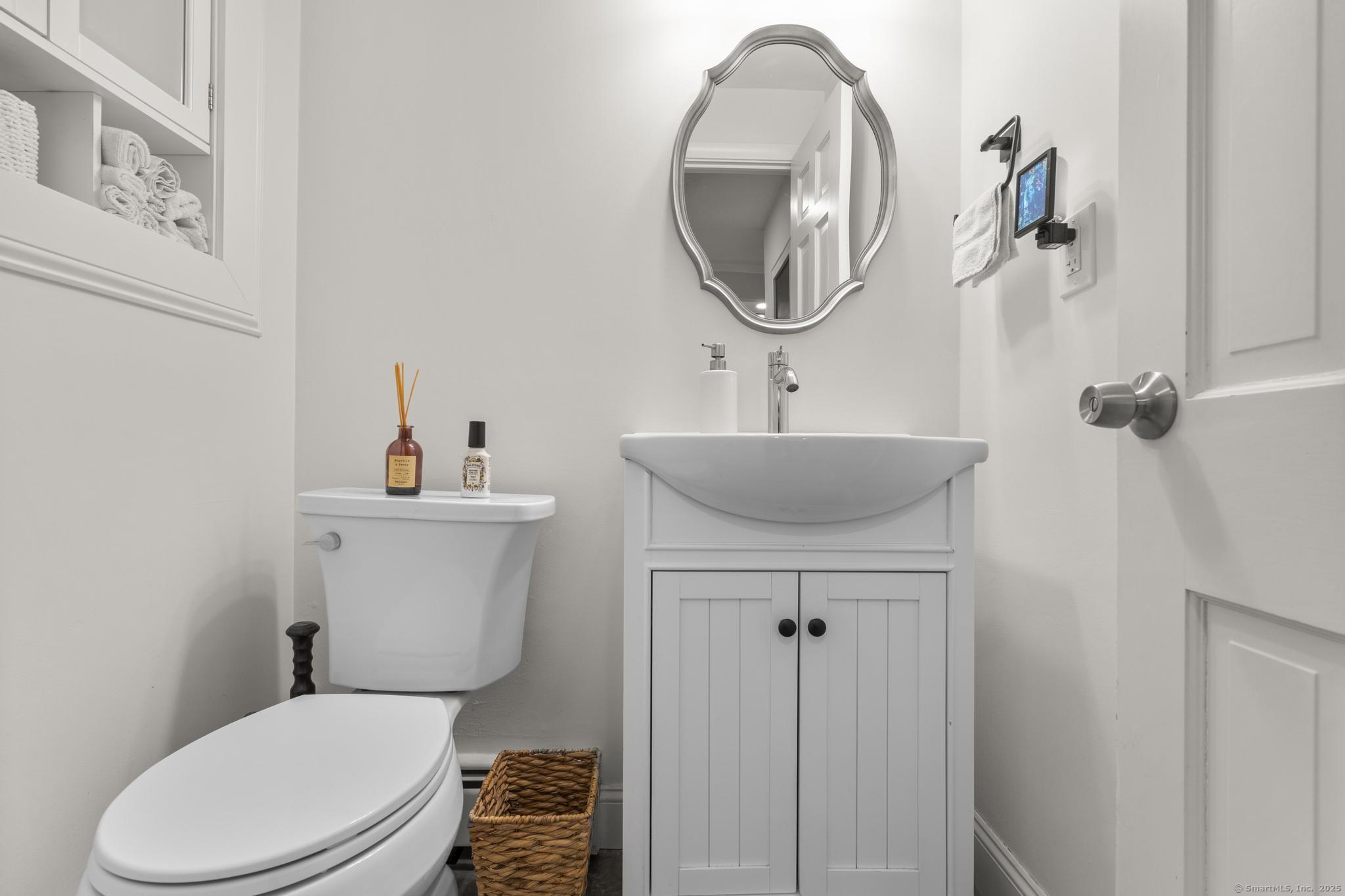 24 Saw Mill Lane Avon CT 06001