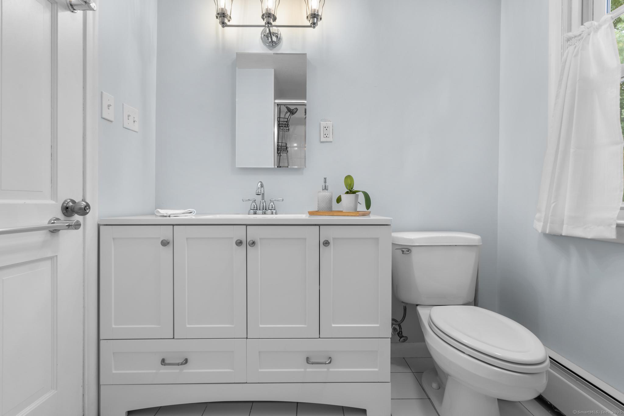 24 Saw Mill Lane Avon CT 06001