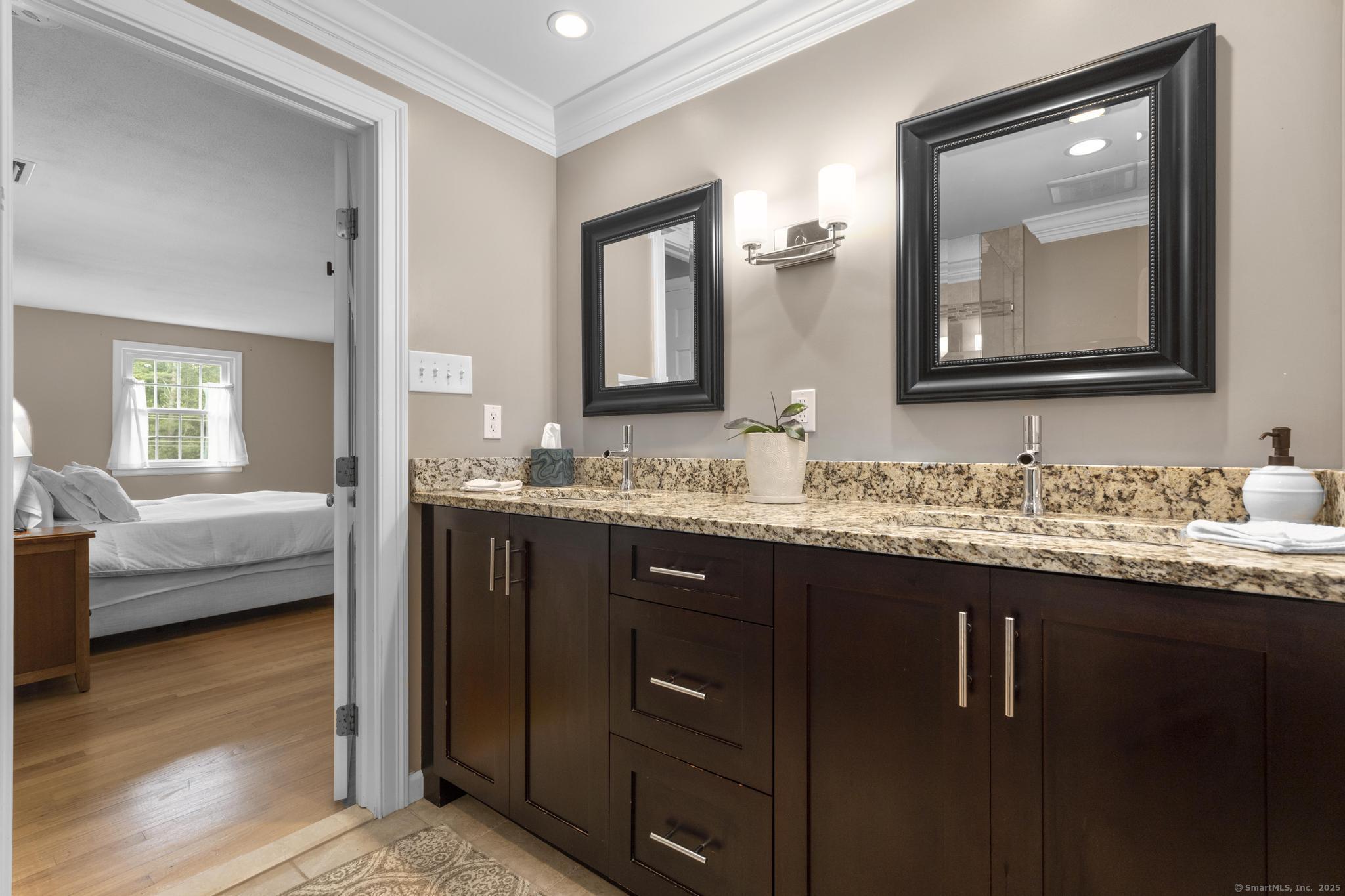 24 Saw Mill Lane Avon CT 06001