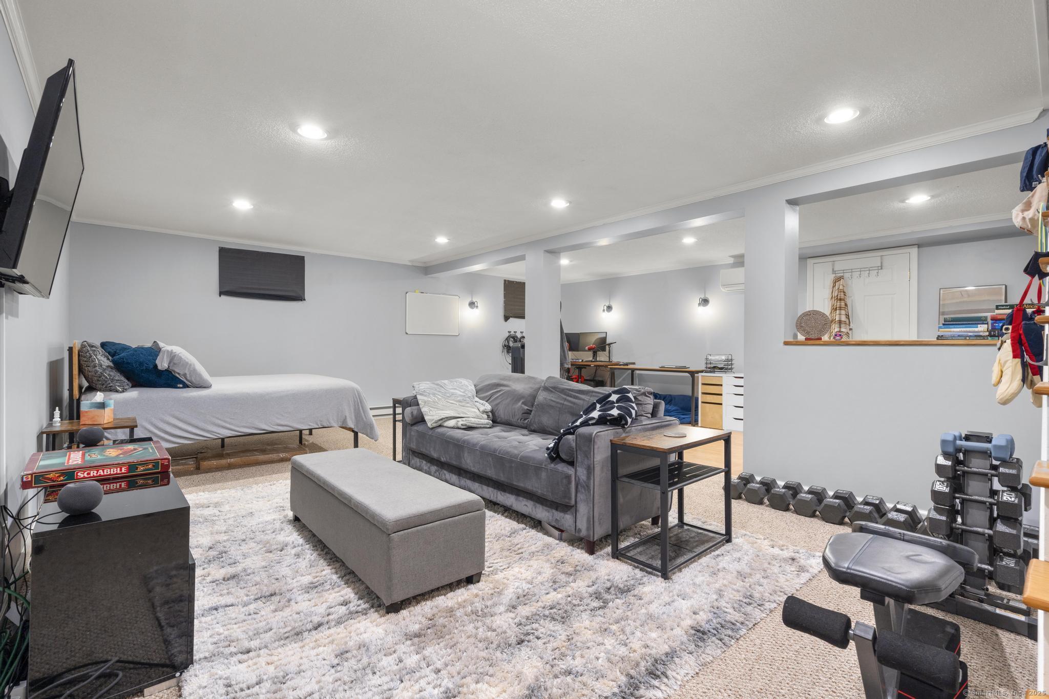 24 Saw Mill Lane Avon CT 06001