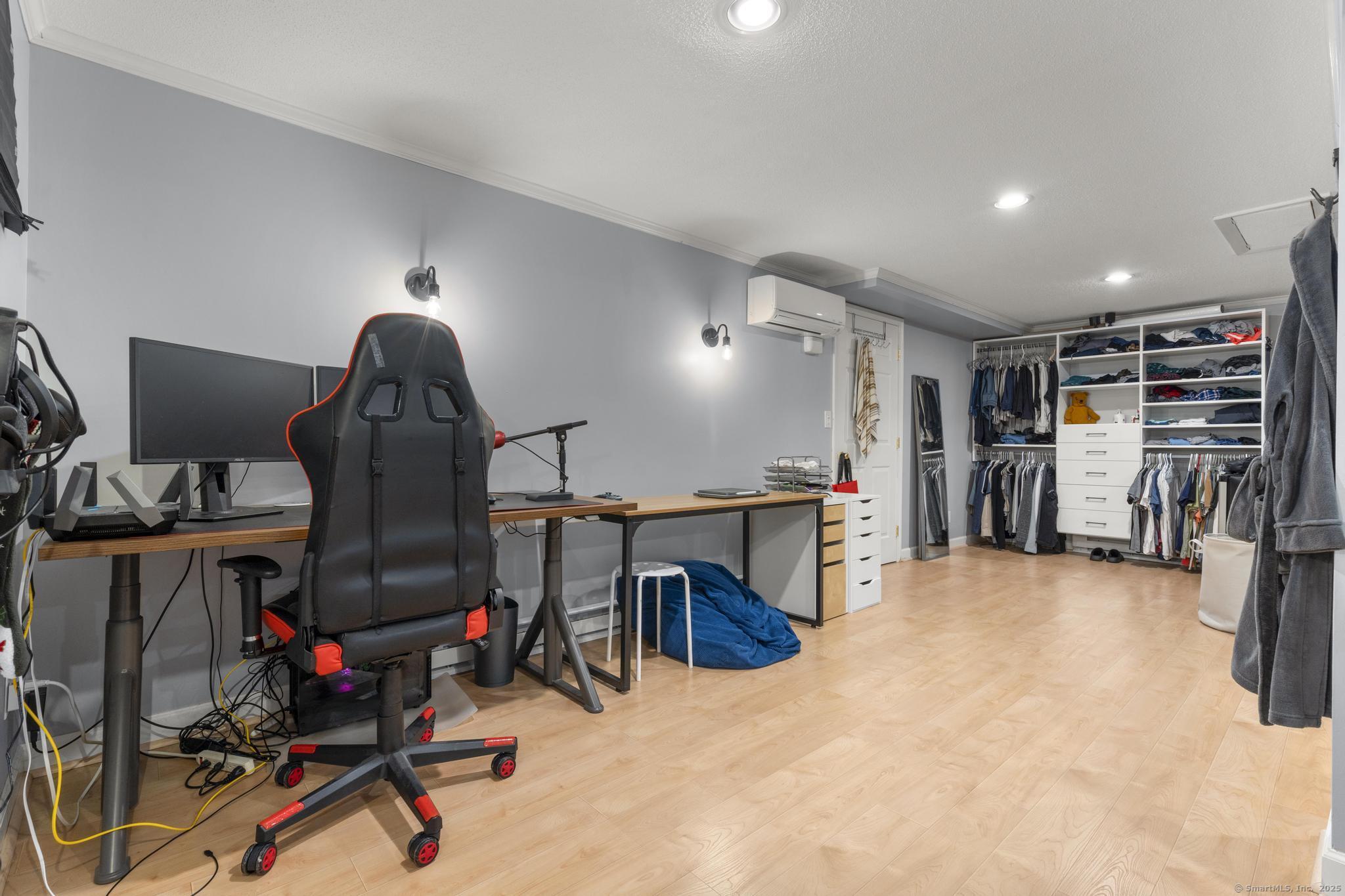 24 Saw Mill Lane Avon CT 06001