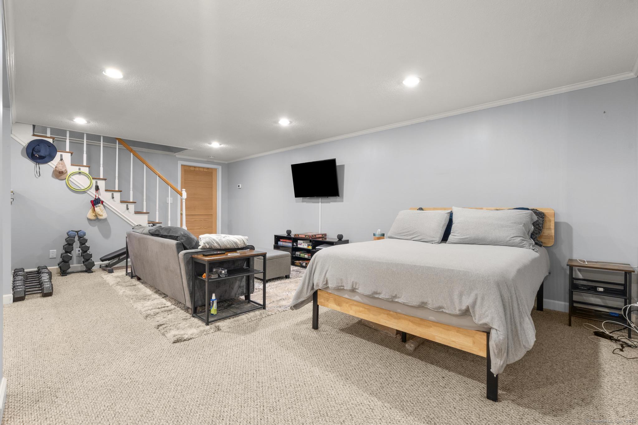 24 Saw Mill Lane Avon CT 06001