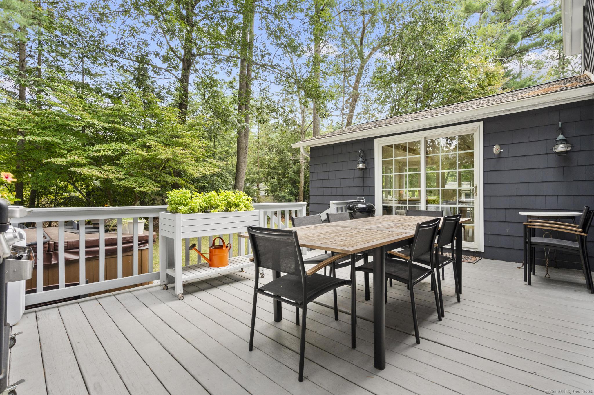 24 Saw Mill Lane Avon CT 06001