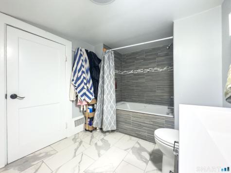 445 Strong Street East Haven CT 06512