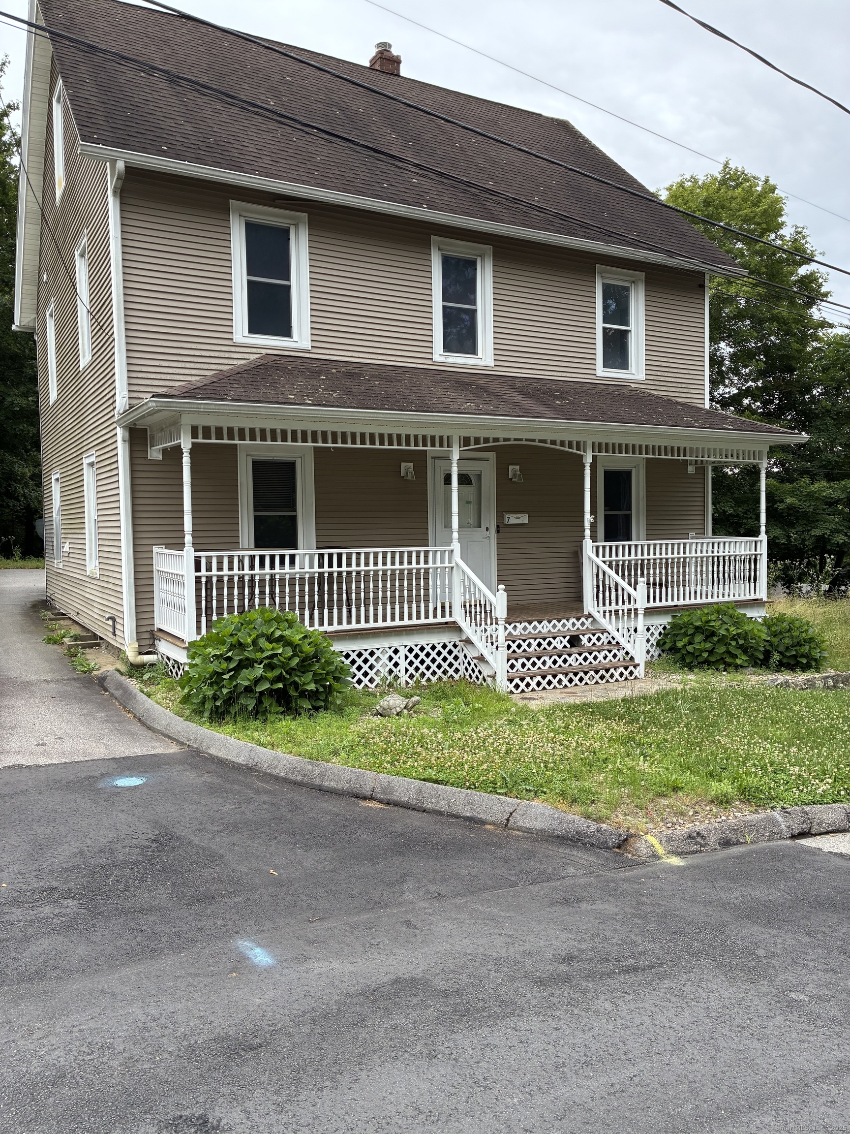 7 Carver Avenue Norwich CT 06360