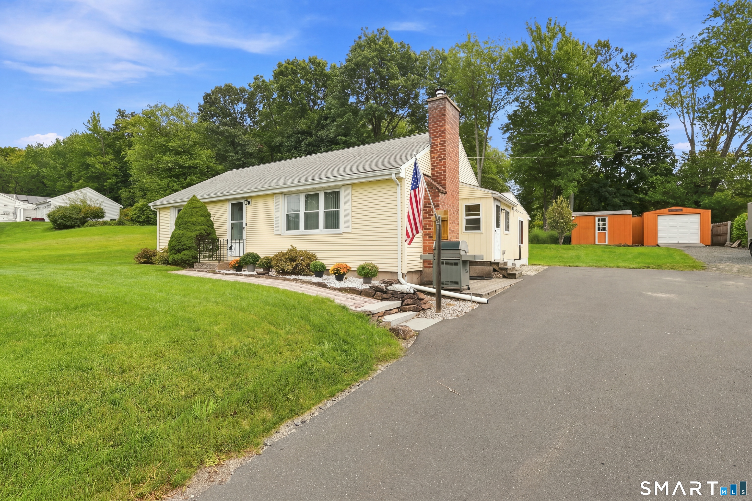 2 Hamilton Road East Granby CT 06026