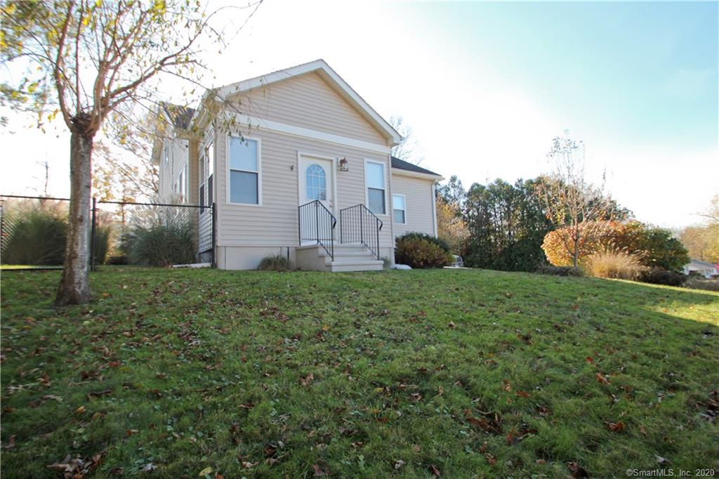 21 Parsons Road Enfield CT 06082