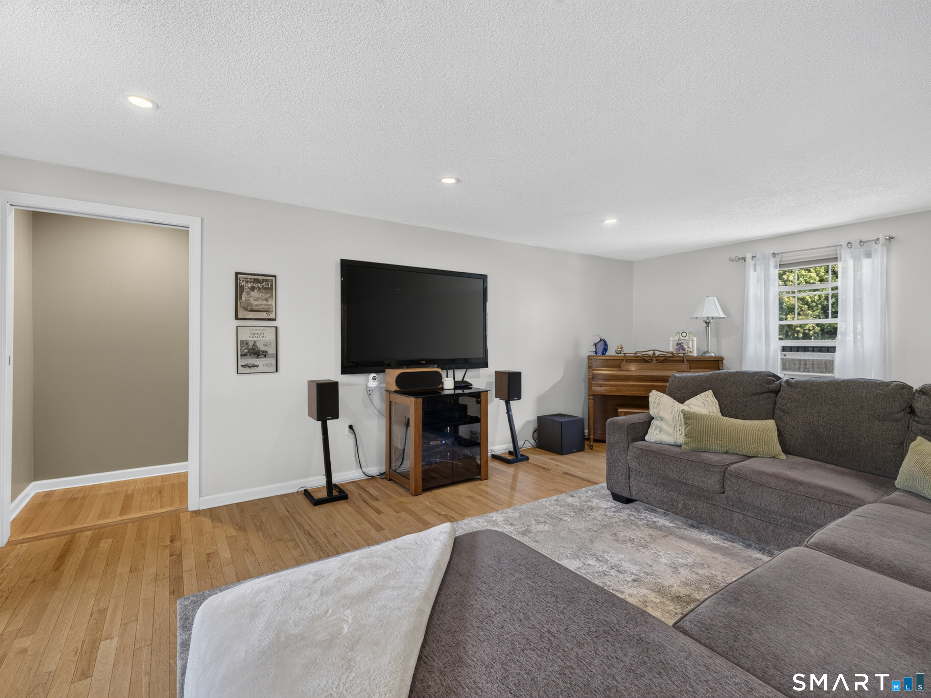 15 Winston Road East Lyme CT 06333