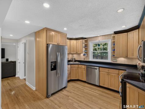 15 Winston Road East Lyme CT 06333