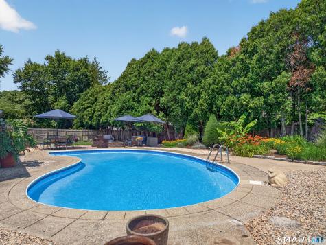 15 Winston Road East Lyme CT 06333