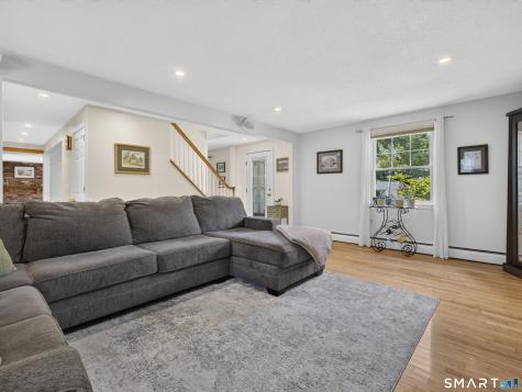 15 Winston Road East Lyme CT 06333