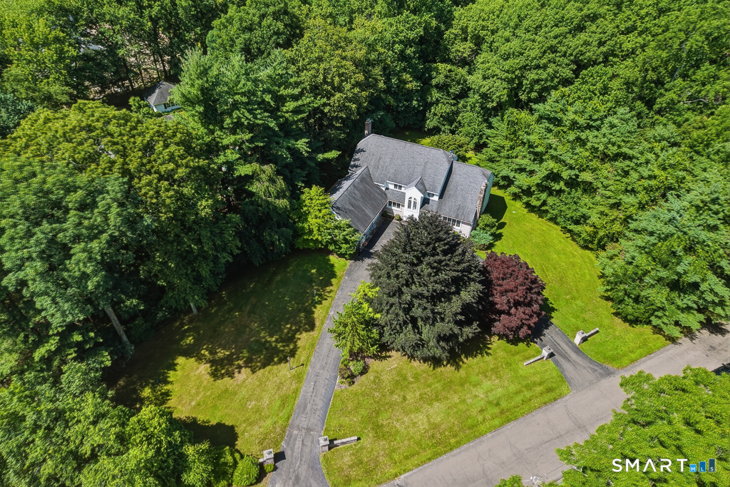 30 Grouse Lane Woodbridge CT 06525