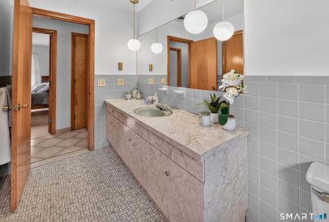 124 Judith Lane Waterbury CT 06704