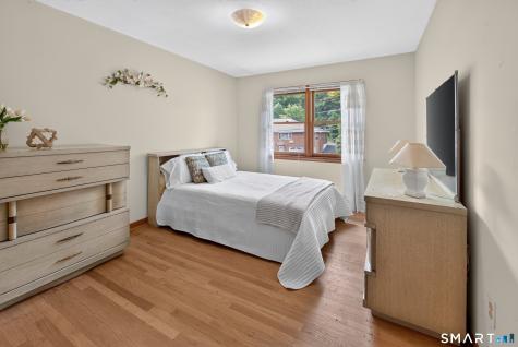 124 Judith Lane Waterbury CT 06704