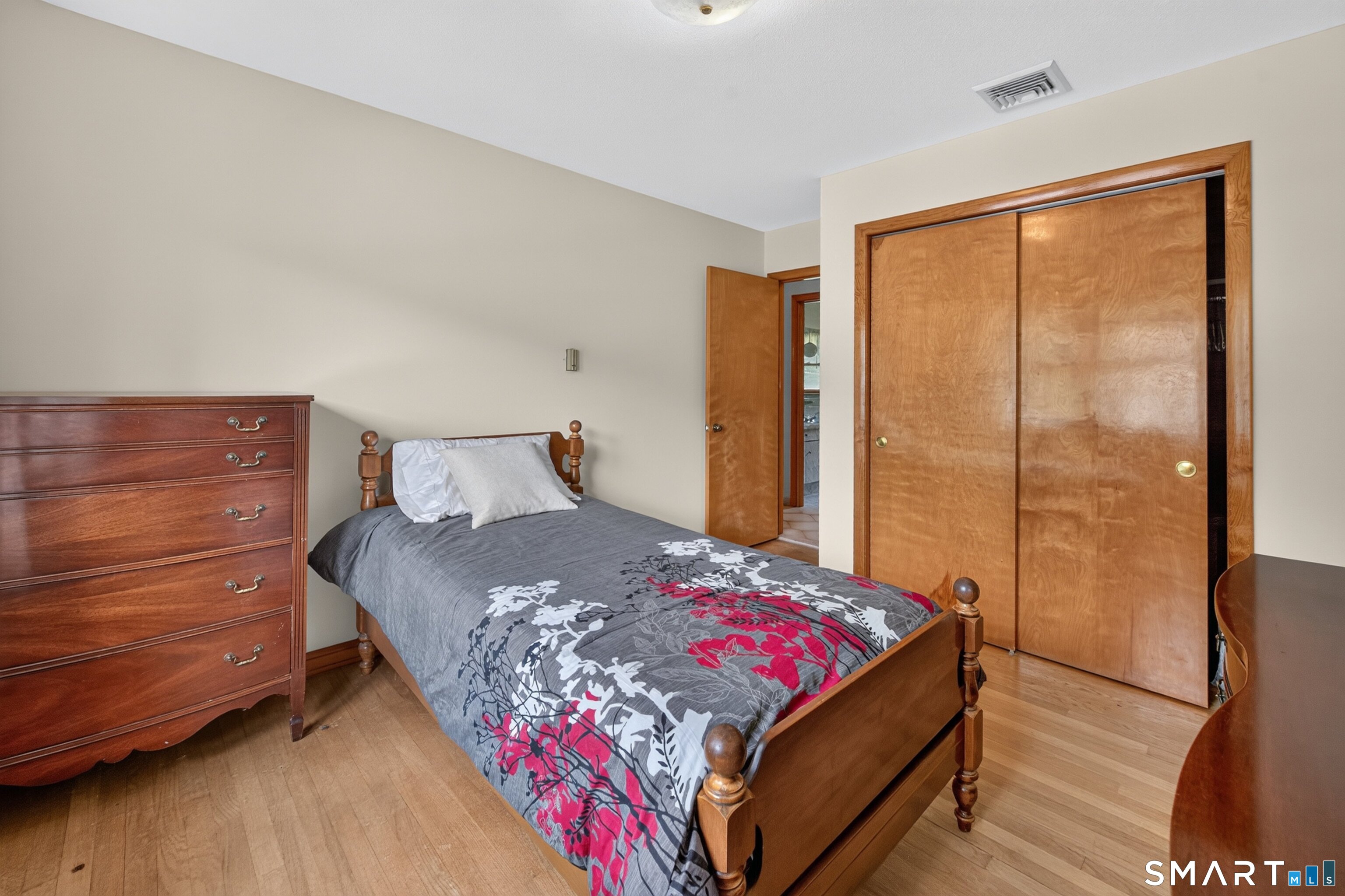 124 Judith Lane Waterbury CT 06704