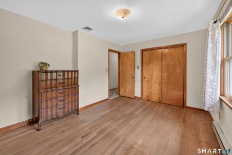 124 Judith Lane Waterbury CT 06704