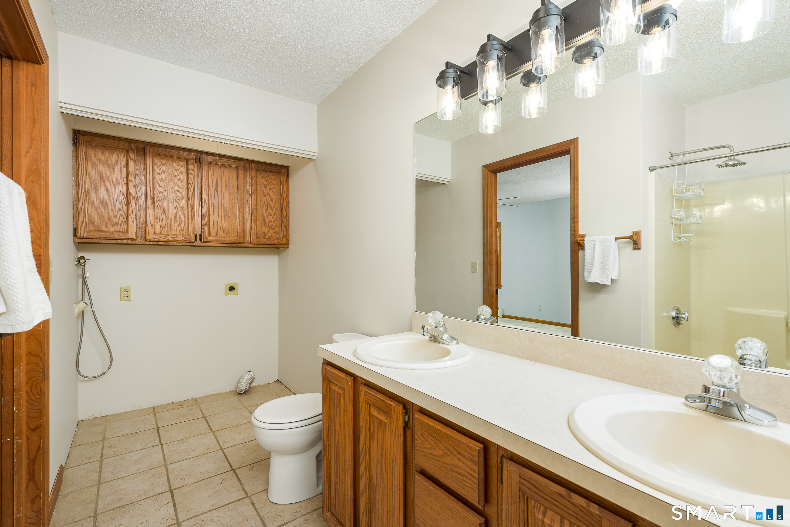 107 Bamforth Road Vernon CT 06066