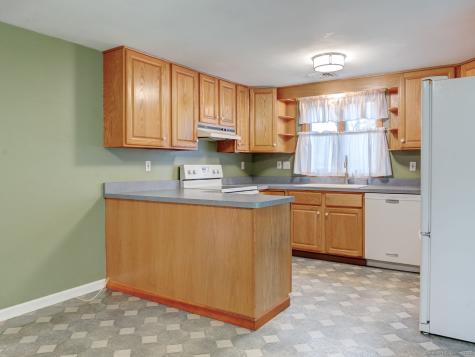 21 Grove Road Enfield CT 06082