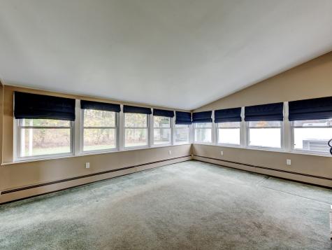 21 Grove Road Enfield CT 06082