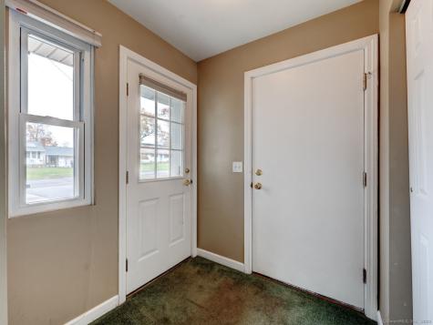 21 Grove Road Enfield CT 06082