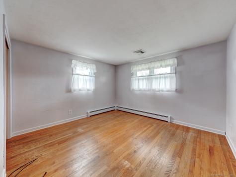 21 Grove Road Enfield CT 06082