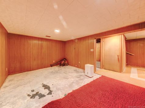 21 Grove Road Enfield CT 06082