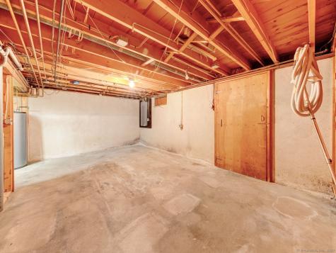 21 Grove Road Enfield CT 06082