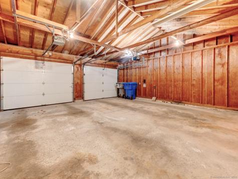 21 Grove Road Enfield CT 06082