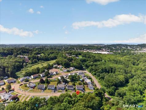 35 Mallard Lane East Haven CT 06512