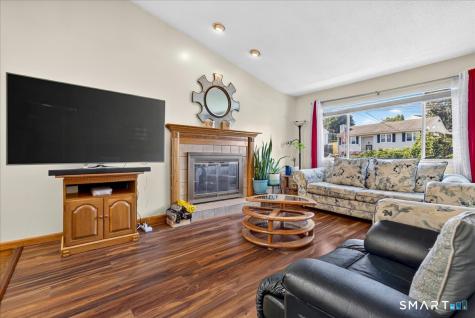 35 Mallard Lane East Haven CT 06512