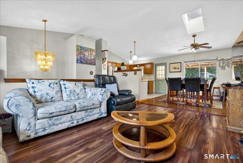 35 Mallard Lane East Haven CT 06512