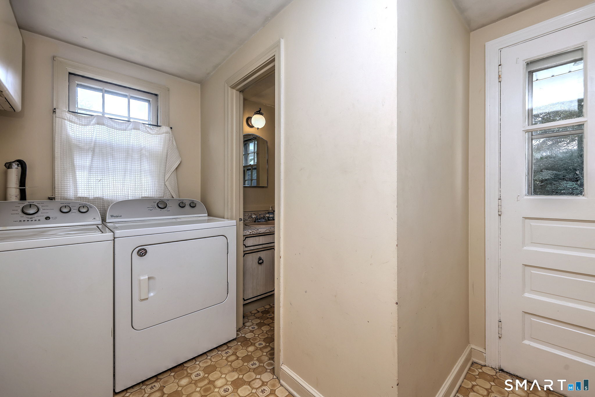 33 Elton Drive Newington CT 06111