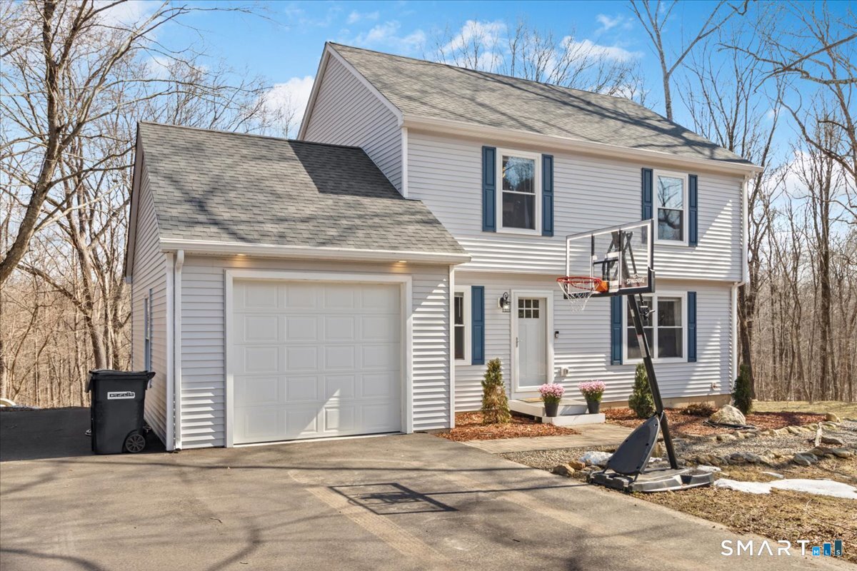 26 2ND Street Lebanon CT 06249