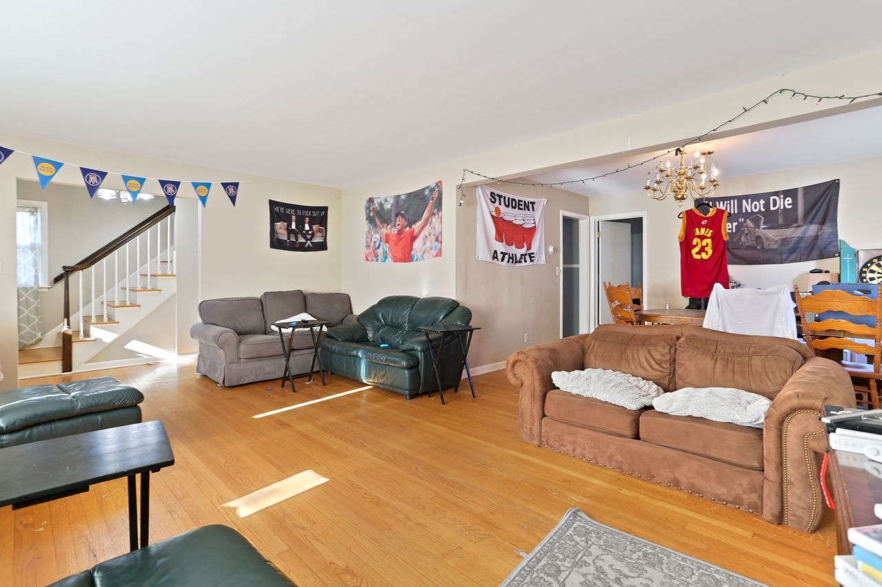 932 Thorme Street Bridgeport CT 06606