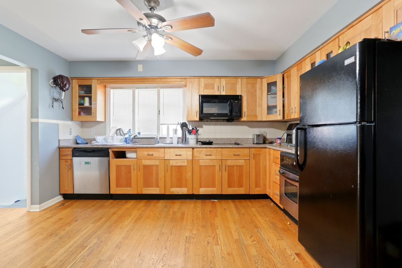 932 Thorme Street Bridgeport CT 06606