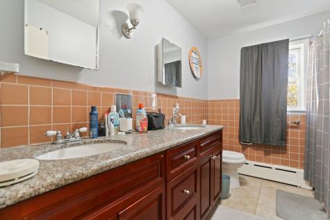 932 Thorme Street Bridgeport CT 06606