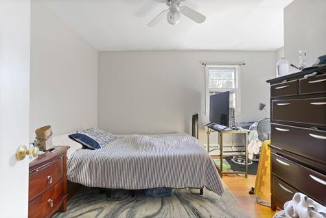 932 Thorme Street Bridgeport CT 06606