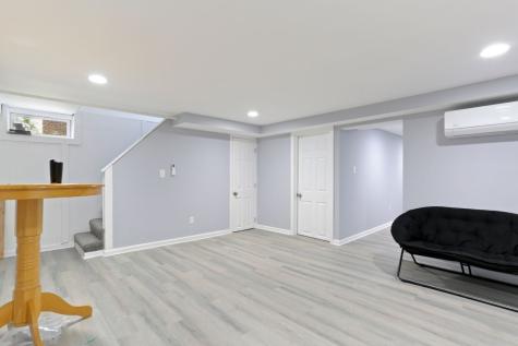 932 Thorme Street Bridgeport CT 06606