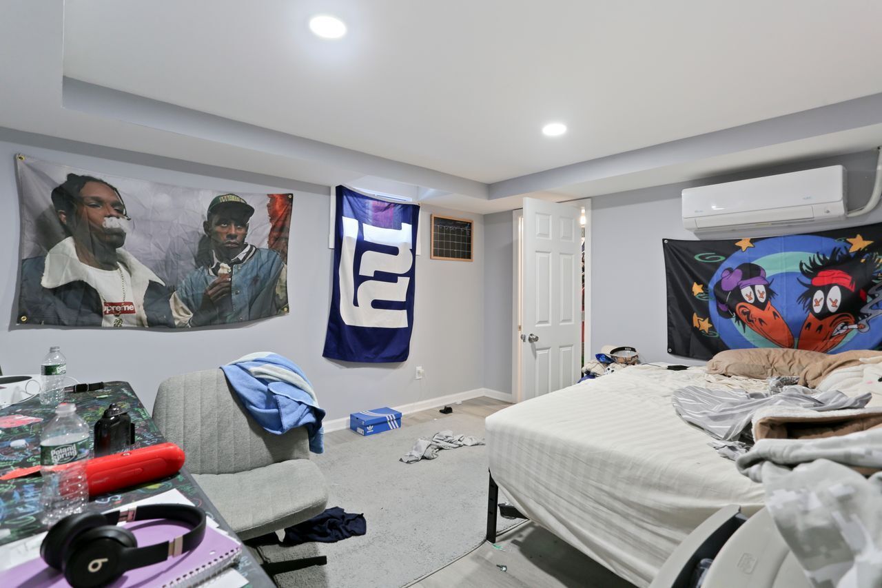 932 Thorme Street Bridgeport CT 06606