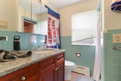 932 Thorme Street Bridgeport CT 06606