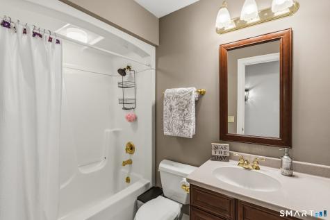14 Bittersweet Way Stonington CT 06378